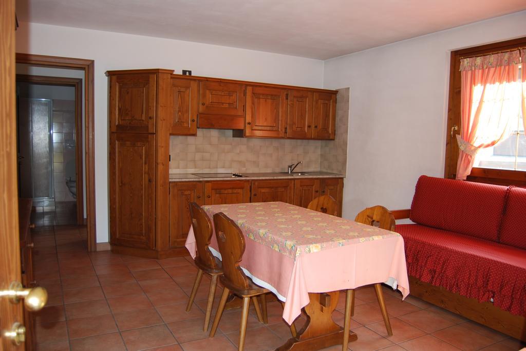 Chalet Gardenia Bormio Ruang foto